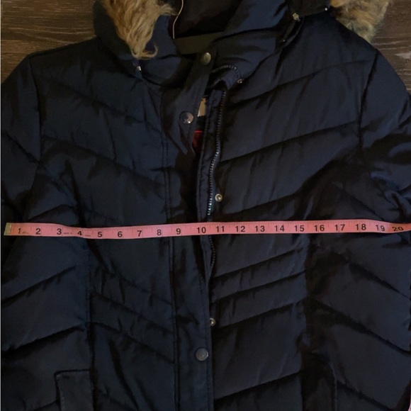 Used fair condition Tommy Hilfiger coat - Picture 6 of 9